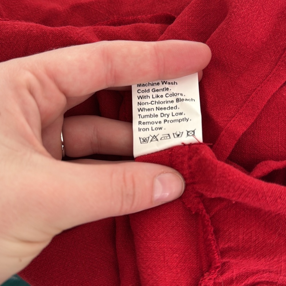NWT Pretty Garden red peplum tank with buttons size small - Picture 12 of 14